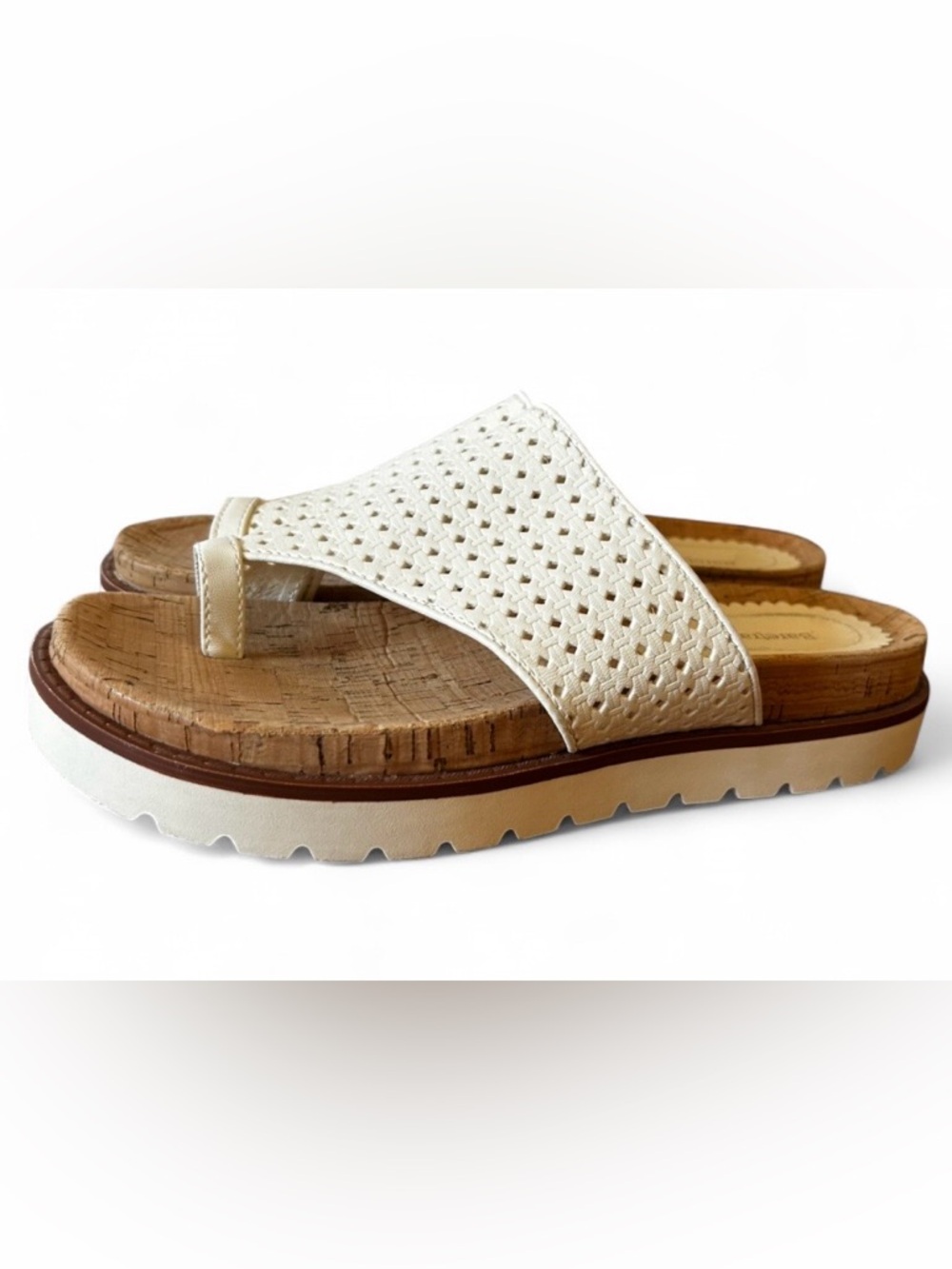 BareTraps Cream Dallyce Perforated Platform Slide Sandals Size 8